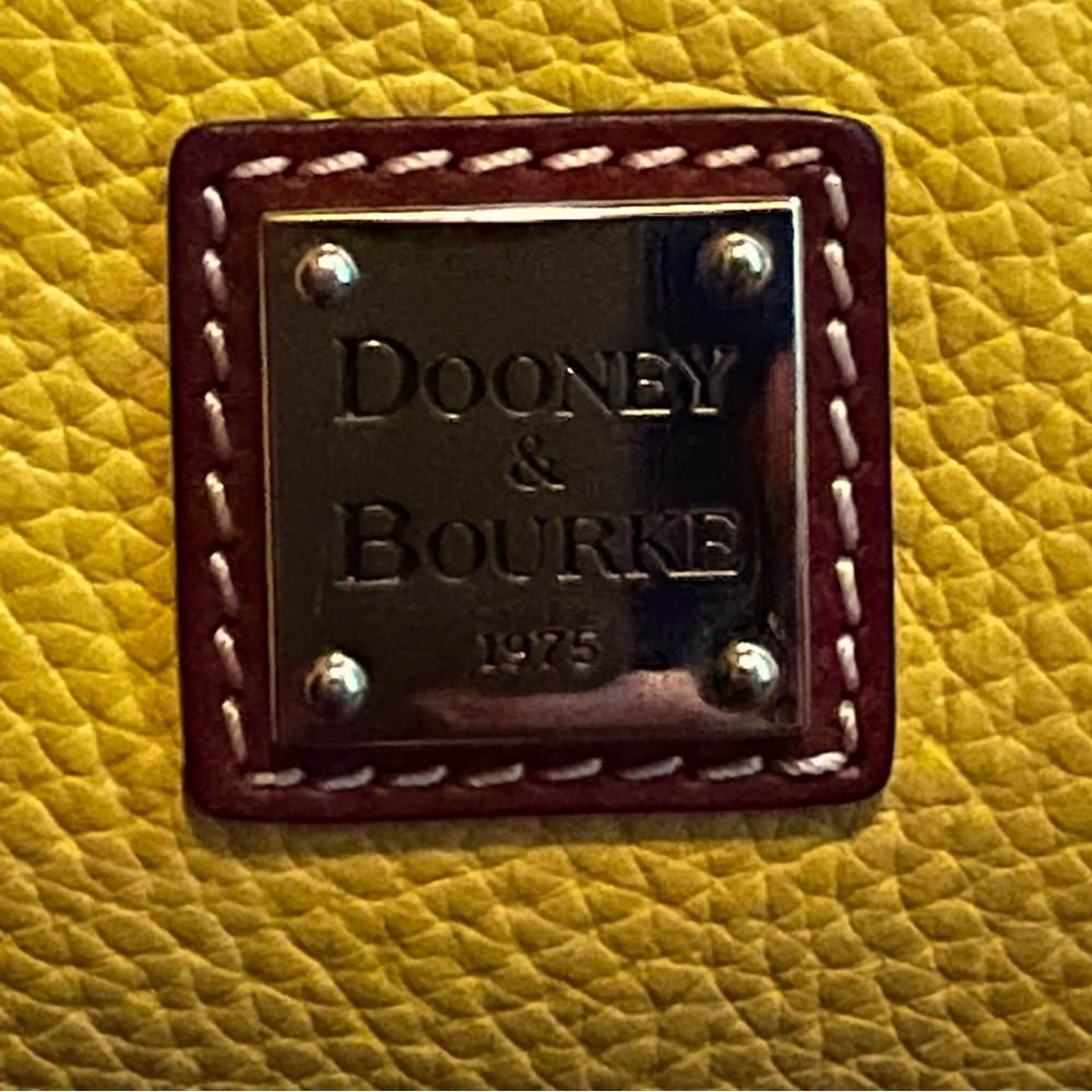 Dooney bourke very nice color